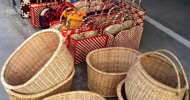 Sri lanka-Dumbara mats and cane boxes